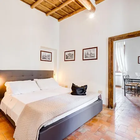 Living Colosseum Daire Roma